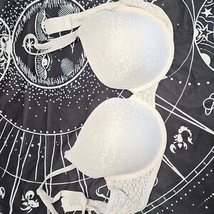 PINK Victoria's Secret White Bra